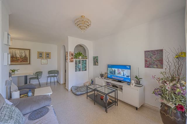 4 sypialnia Apartament na sprzedaż w Marbella Centro, Marbella z garażem - 649 000 € (Ref: 9442806)