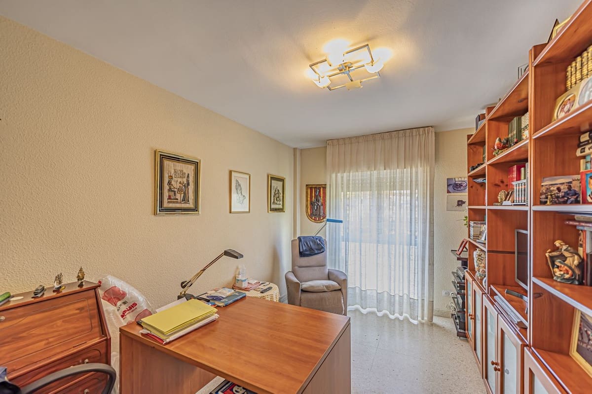 4 sypialnia Apartament na sprzedaż w Marbella z garażem - 649 000 € (Ref: 9442806)