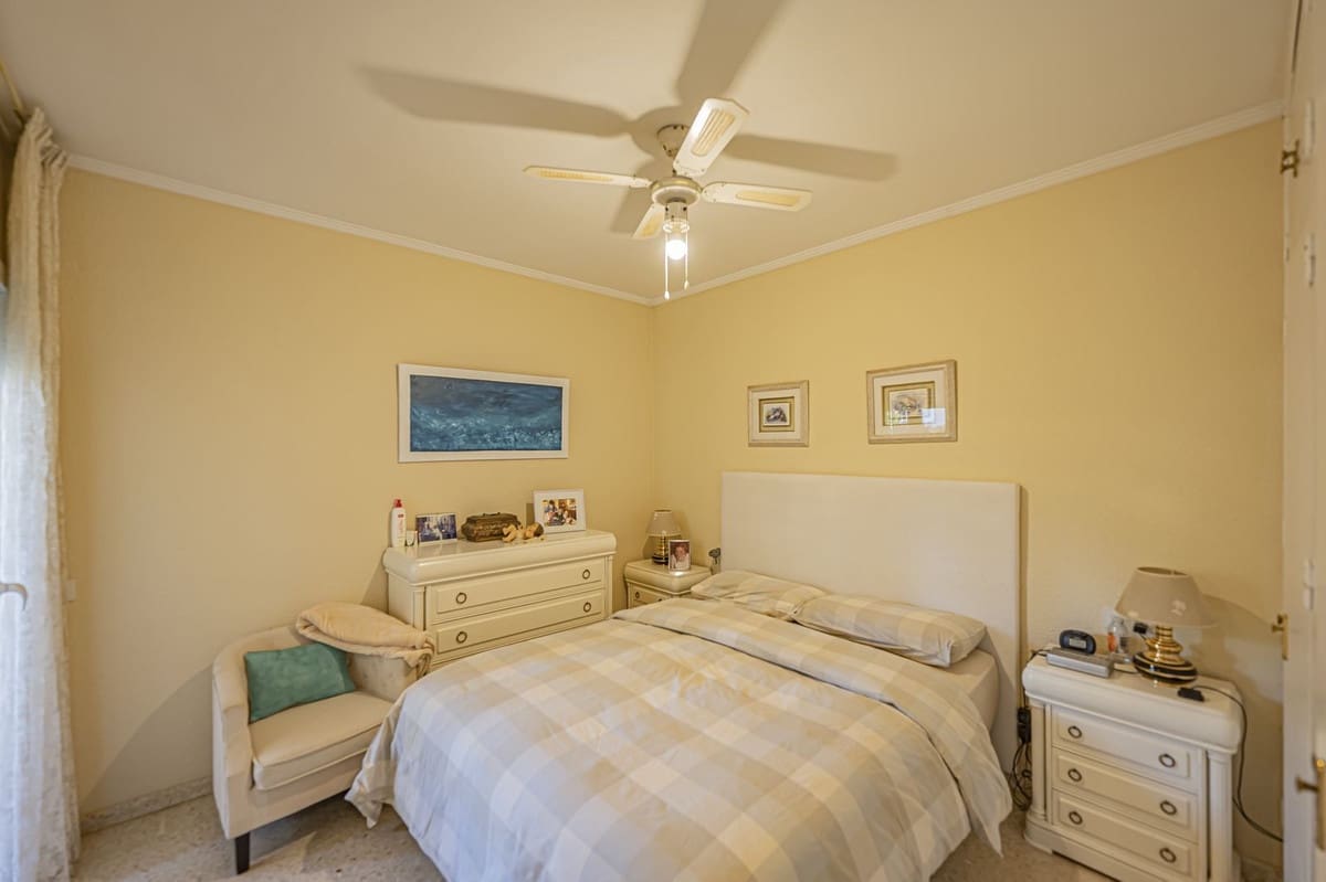 4 sypialnia Apartament na sprzedaż w Marbella z garażem - 649 000 € (Ref: 9442806)