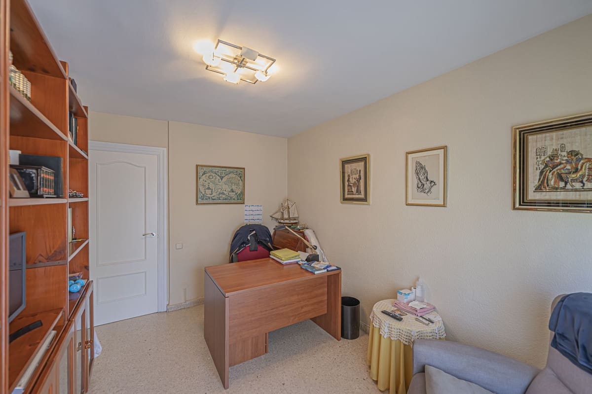 4 sypialnia Apartament na sprzedaż w Marbella z garażem - 649 000 € (Ref: 9442806)