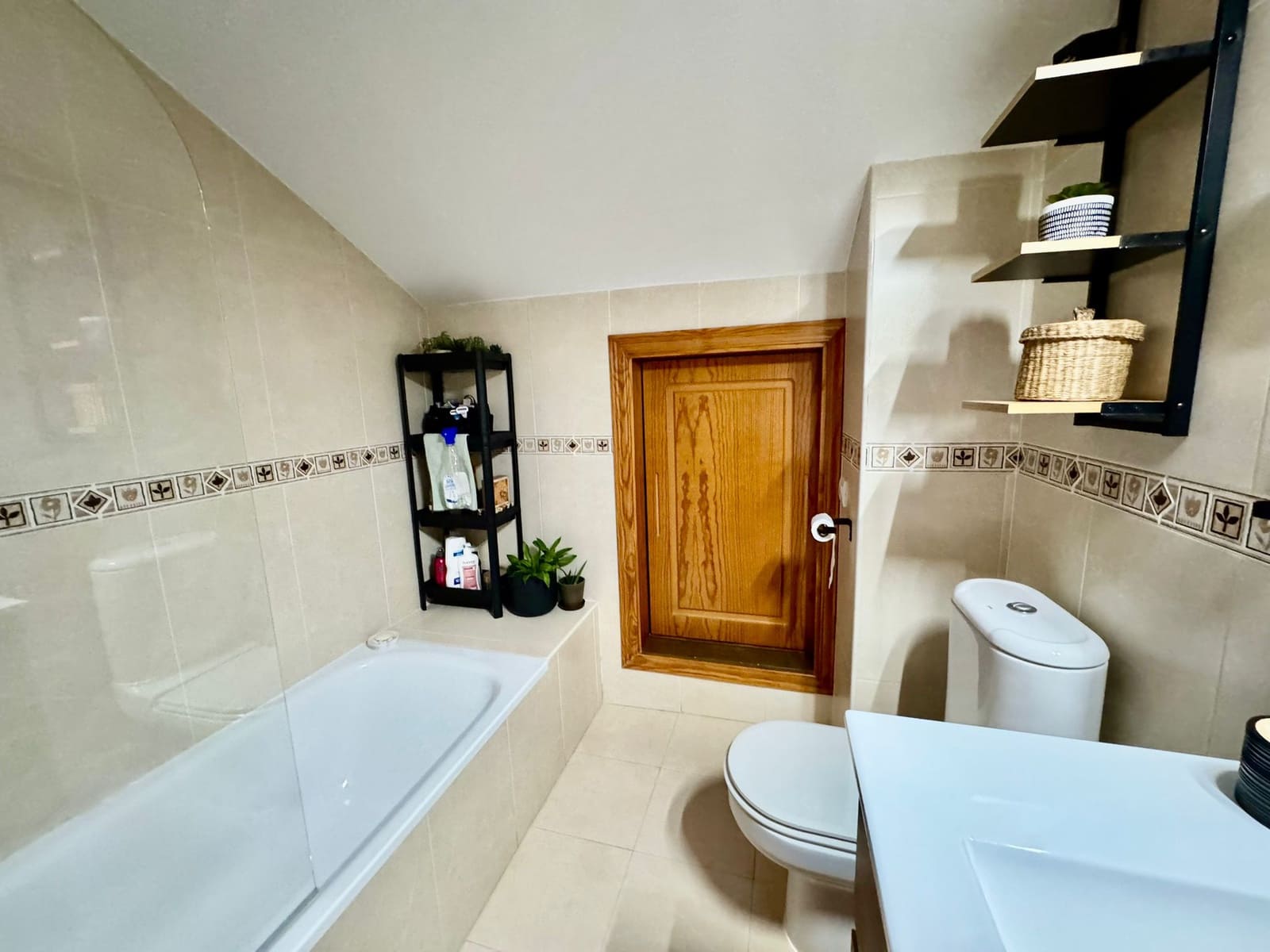 2 bedroom Penthouse for sale in Fuengirola with pool garage - € 340,000 (Ref: 9646108)