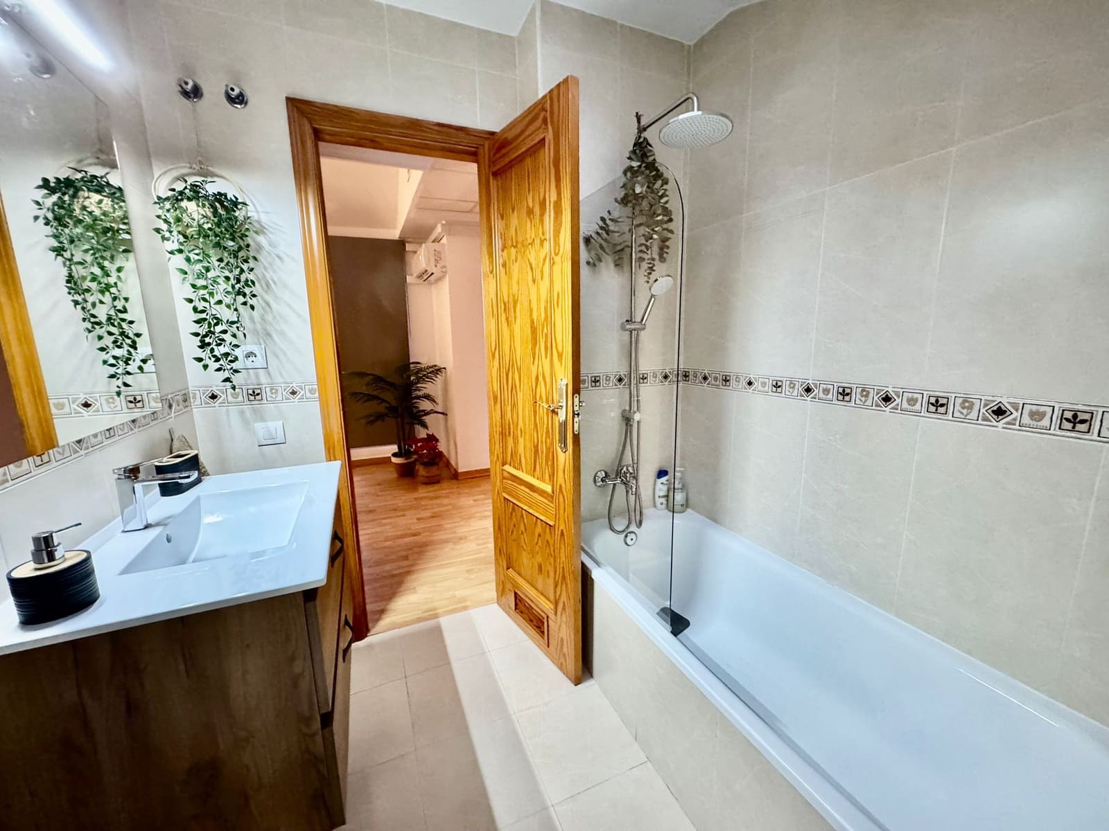 2 bedroom Penthouse for sale in Fuengirola with pool garage - € 340,000 (Ref: 9646108)