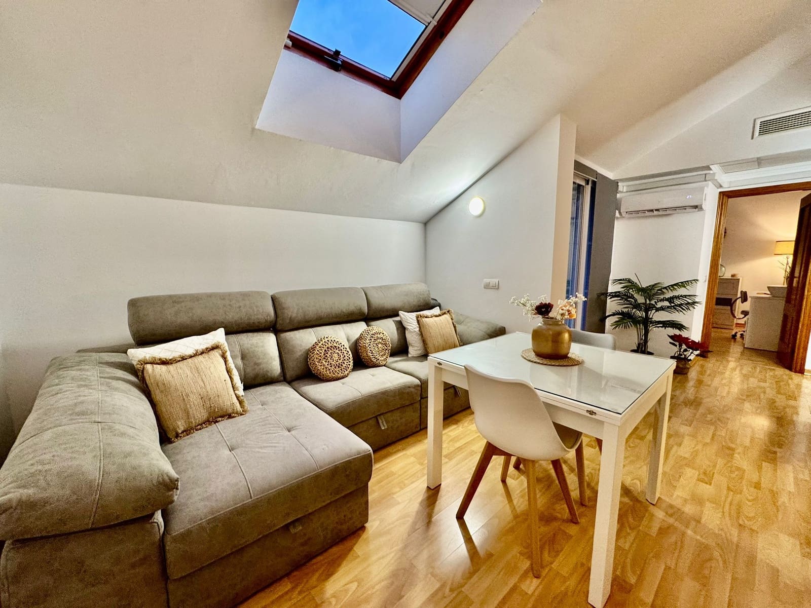 2 bedroom Penthouse for sale in Fuengirola with pool garage - € 340,000 (Ref: 9646108)