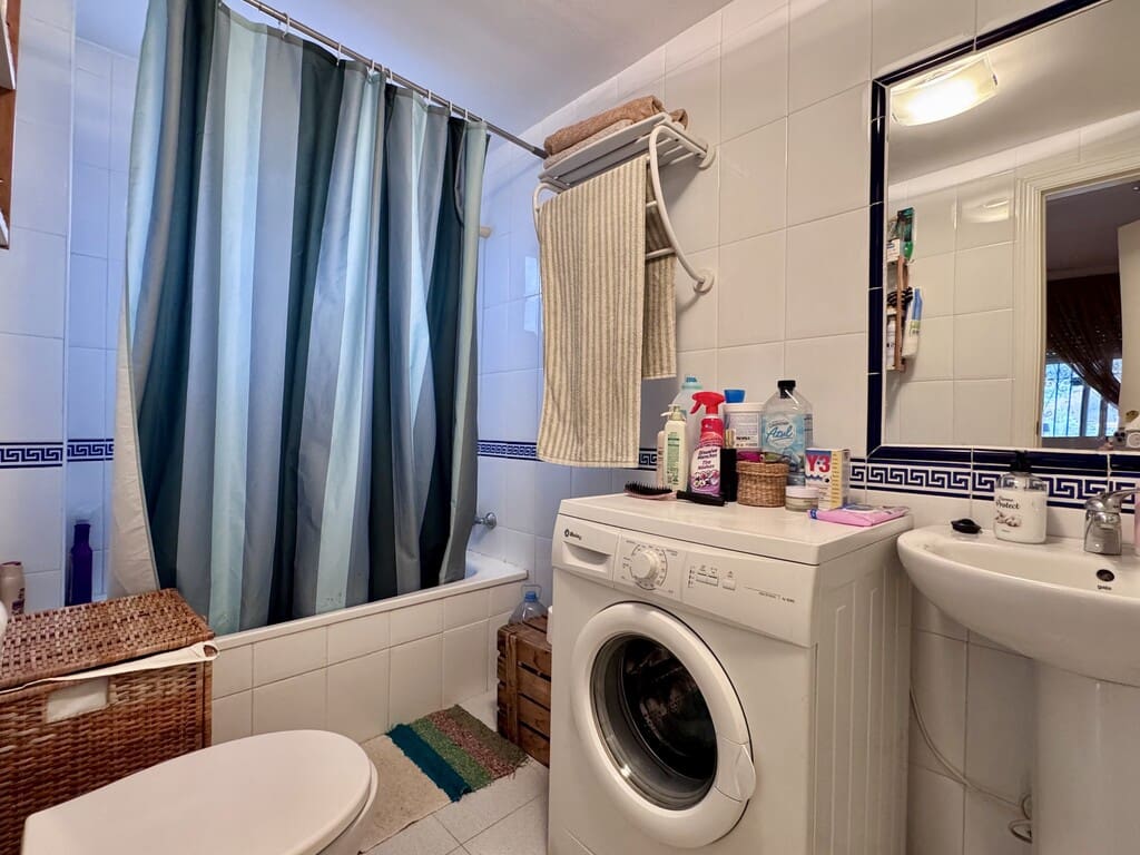 3 bedroom Apartment for sale in Torrequebrada with pool garage - € 349,000 (Ref: 10151078)
