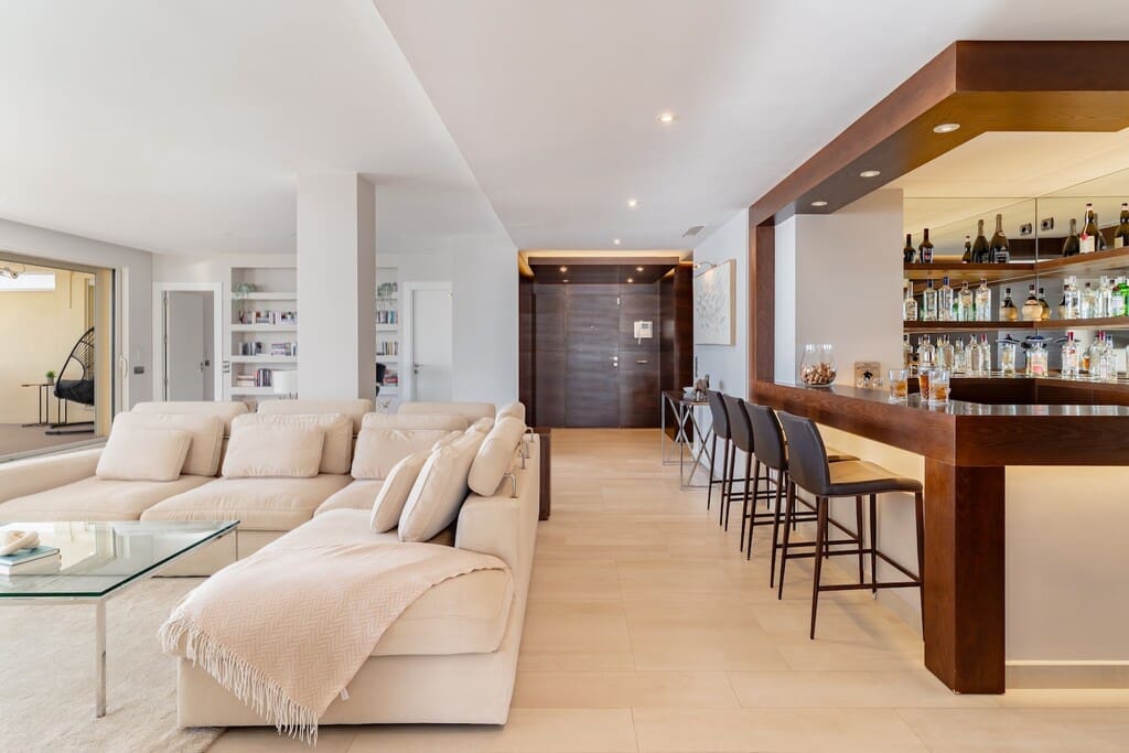 4 soverom Penthouse til salgs i Torrequebrada med svømmebasseng garasje - € 3 800 000 (Ref: 10164701)