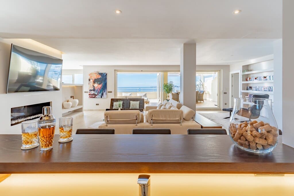 4 soverom Penthouse til salgs i Torrequebrada med svømmebasseng garasje - € 3 800 000 (Ref: 10164701)