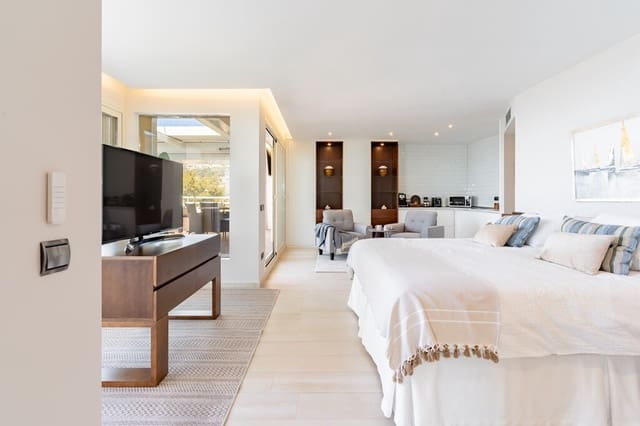 4 chambre Penthouse à vendre à Torrequebrada, Benalmádena avec piscine garage - 3 800 000 € (Ref: 10164701)