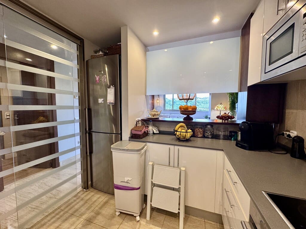 2 bedroom Apartment for sale in La Cala de Mijas with pool garage - € 373,000 (Ref: 10166218)