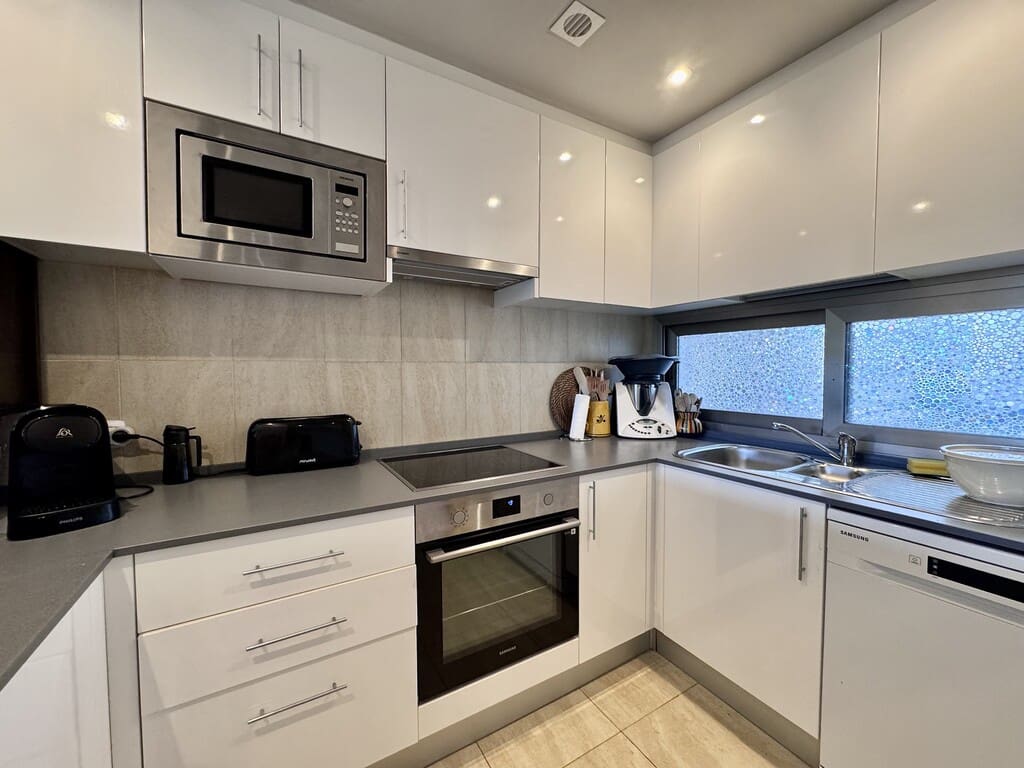 2 bedroom Apartment for sale in La Cala de Mijas with pool garage - € 373,000 (Ref: 10166218)
