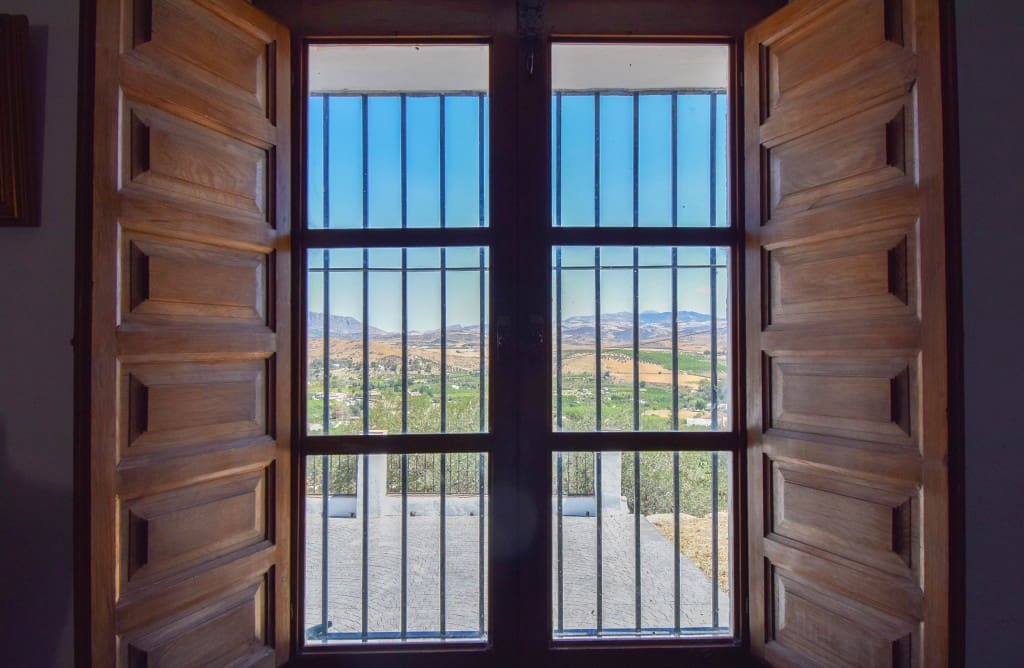 4 makuuhuone Maalaistalo myytävänä paikassa Alora mukana uima-altaan 
autotalli - 685 000 € (Ref: 8406967)