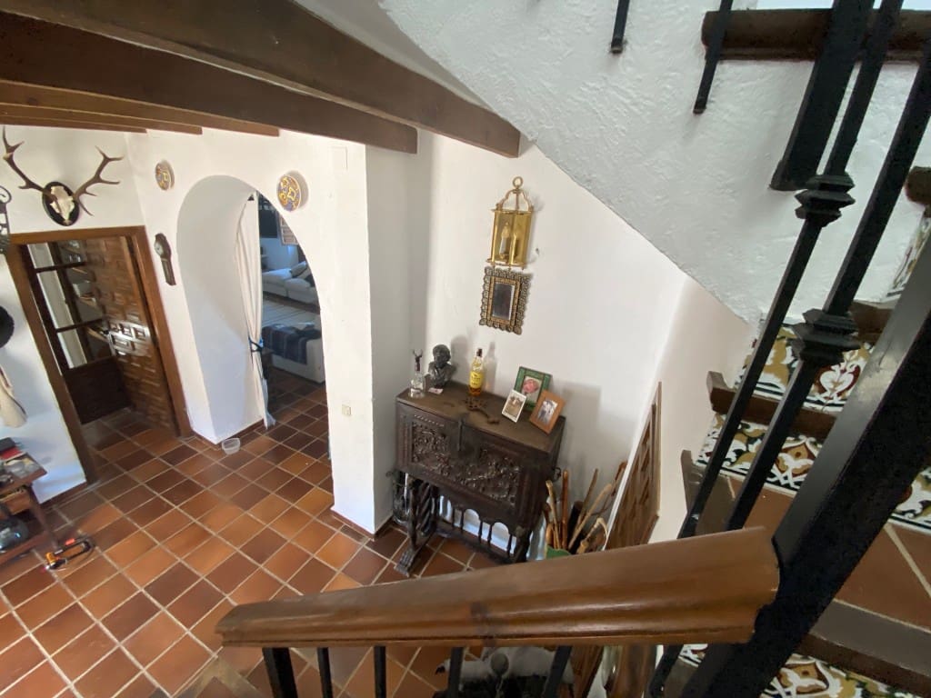 4 makuuhuone Maalaistalo myytävänä paikassa Alora mukana uima-altaan 
autotalli - 685 000 € (Ref: 8406967)