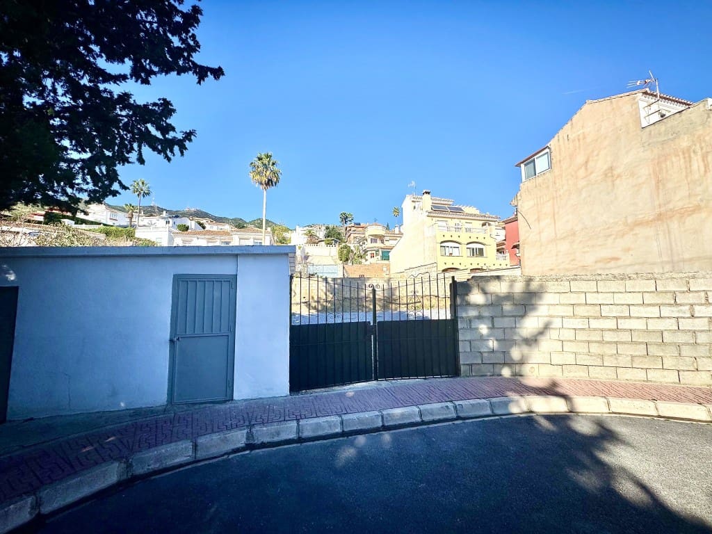 Tomt till salu i Benalmadena - 210 000 € (Ref: 8737259)