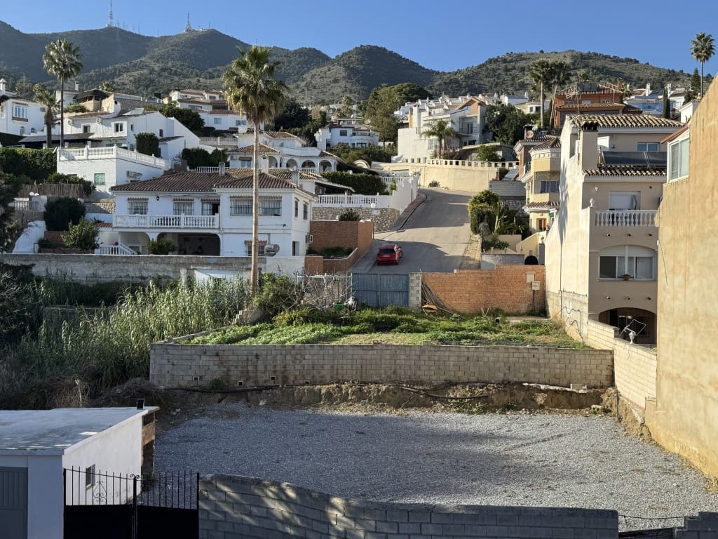 Tomt till salu i Benalmadena - 210 000 € (Ref: 8737259)