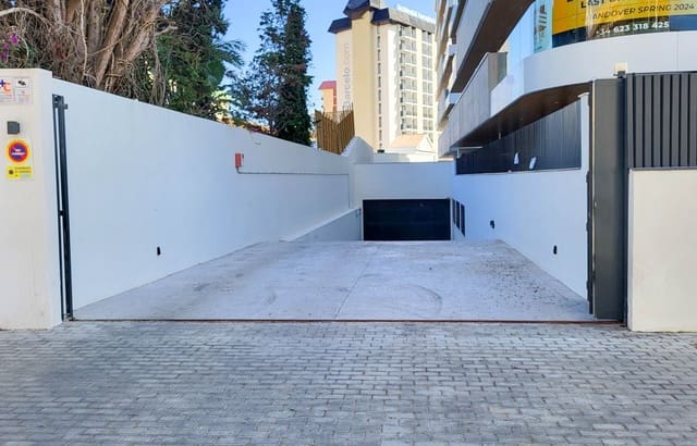 Garage til salg i Fuengirola - € 49.000 (Ref: 8834141)