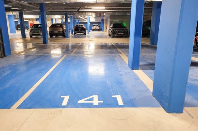 Garage til salg i Fuengirola - € 49.000 (Ref: 8834141)