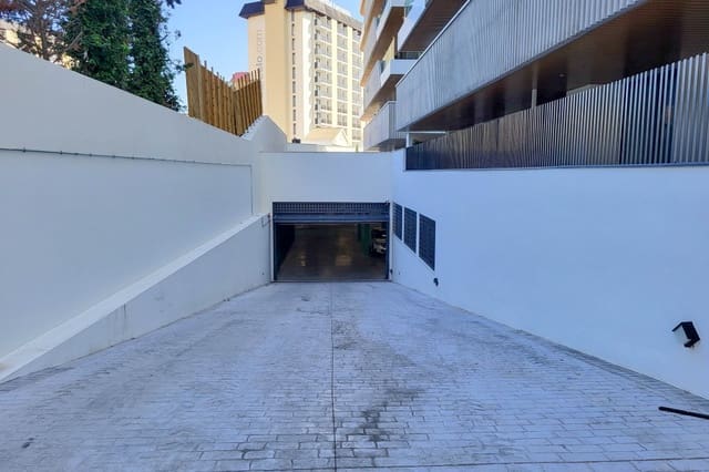 Garage til salg i Fuengirola - € 49.000 (Ref: 8834141)