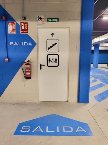 Garage til salg i Fuengirola - € 49.000 (Ref: 8834141)