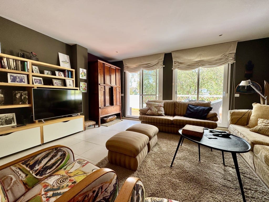 2 sypialnia Penthouse na sprzedaż w Torrequebrada z basenem garażem - 399 990 € (Ref: 8842850)