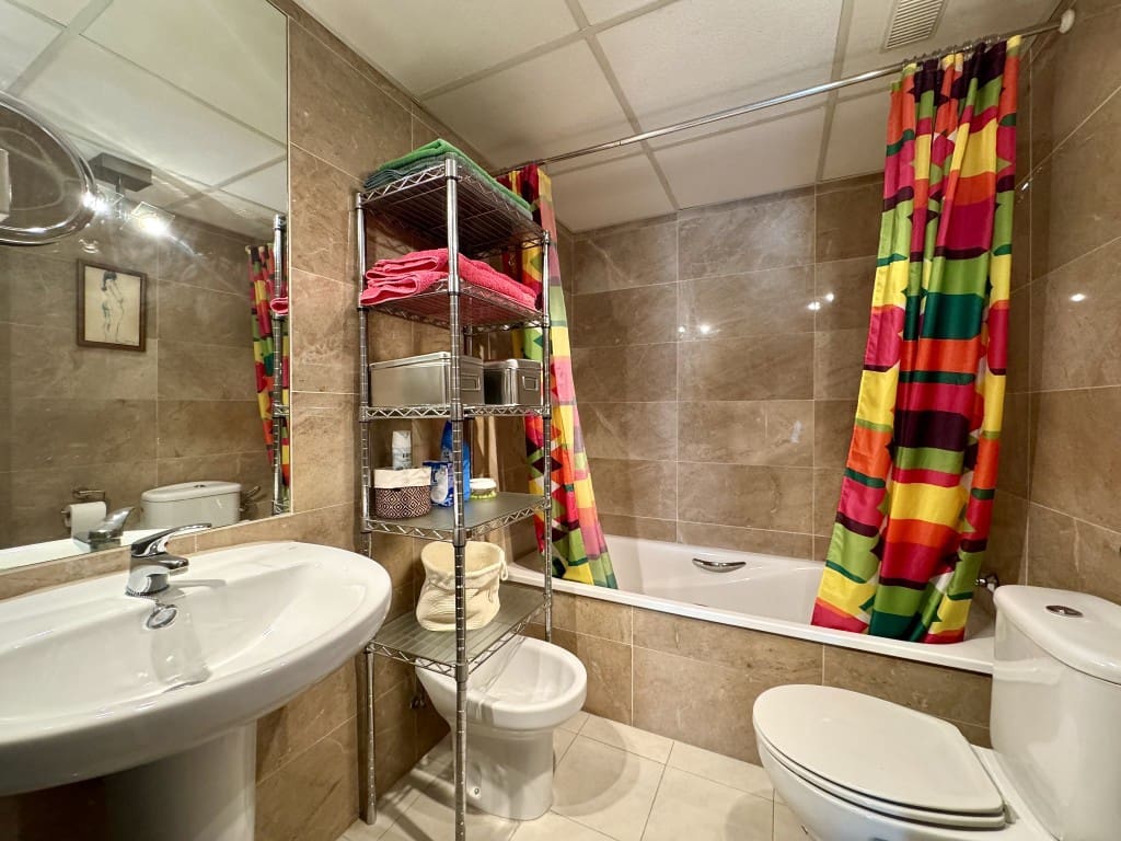 2 sypialnia Penthouse na sprzedaż w Torrequebrada z basenem garażem - 399 990 € (Ref: 8842850)