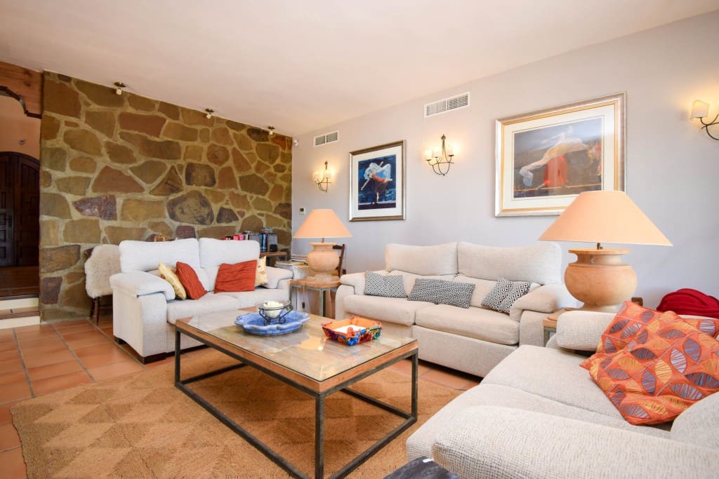 5 soverom Villa til salgs i Antequera med svømmebasseng garasje - € 1 690 000 (Ref: 8917745)