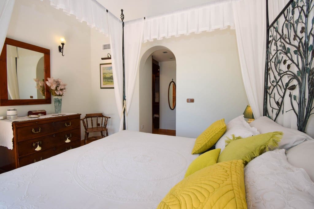 5 soverom Villa til salgs i Antequera med svømmebasseng garasje - € 1 690 000 (Ref: 8917745)