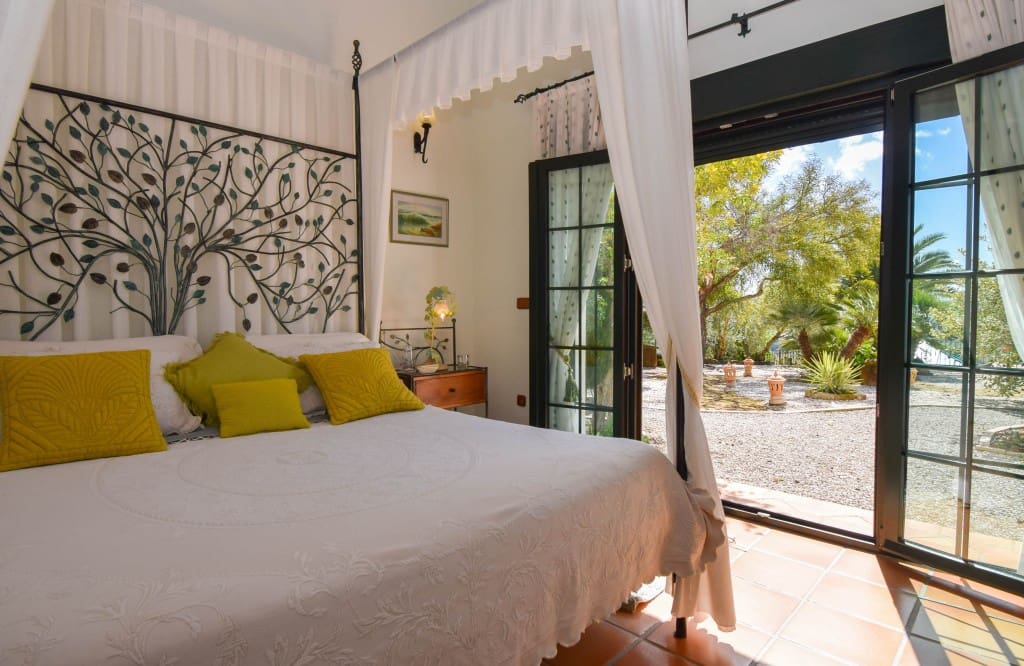 5 soverom Villa til salgs i Antequera med svømmebasseng garasje - € 1 690 000 (Ref: 8917745)