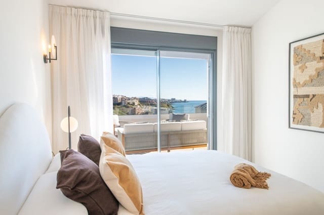 2 chambre Penthouse à vendre à Carvajal, Fuengirola avec piscine - 999 000 € (Ref: 8921140)