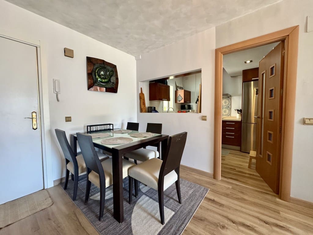 2 bedroom Apartment for sale in Torrequebrada with pool garage - € 360,000 (Ref: 9095098)