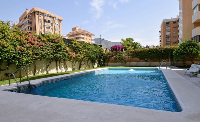 Apartamento de 2 habitaciones en Torreblanca, Fuengirola en venta con piscina - 695.000 € (Ref: 9130687)