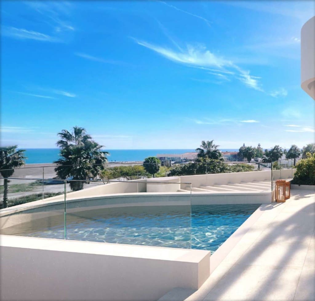 2 soverom Leilighet til salgs i Malaga by med svømmebasseng garasje - € 1 190 000 (Ref: 9236177)