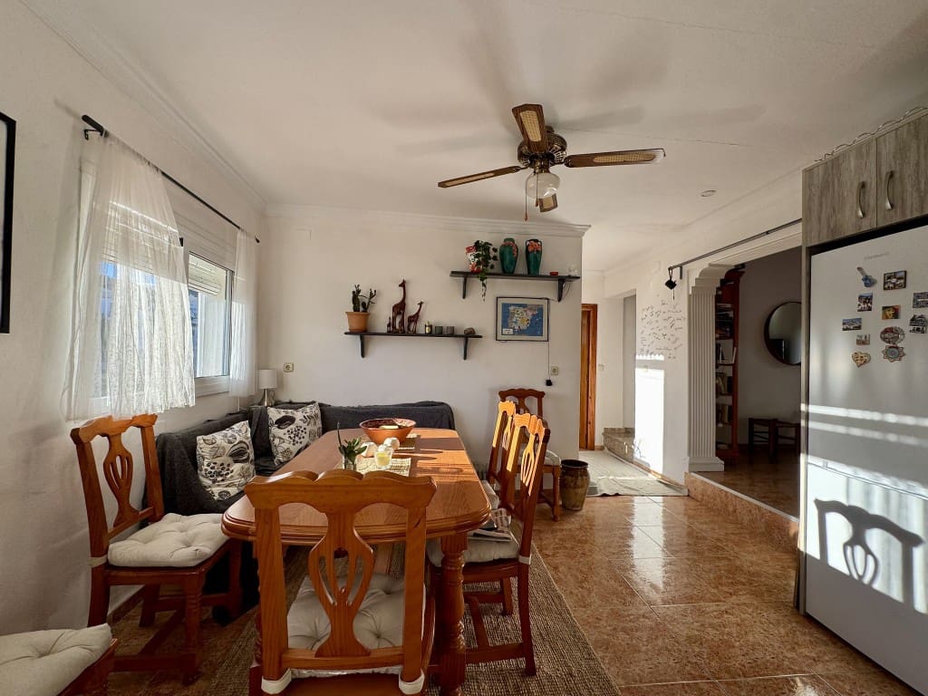 3 makuuhuone Huoneisto myytävänä paikassa Alora - 235 000 € (Ref: 9426858)