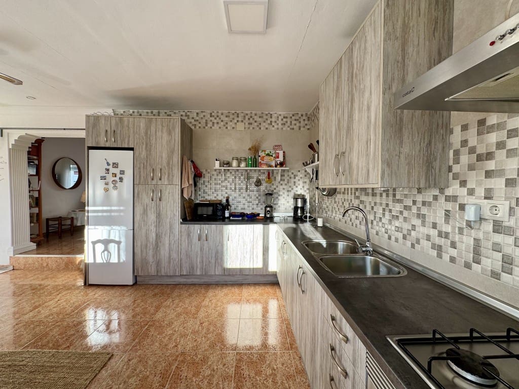 3 makuuhuone Huoneisto myytävänä paikassa Alora - 235 000 € (Ref: 9426858)