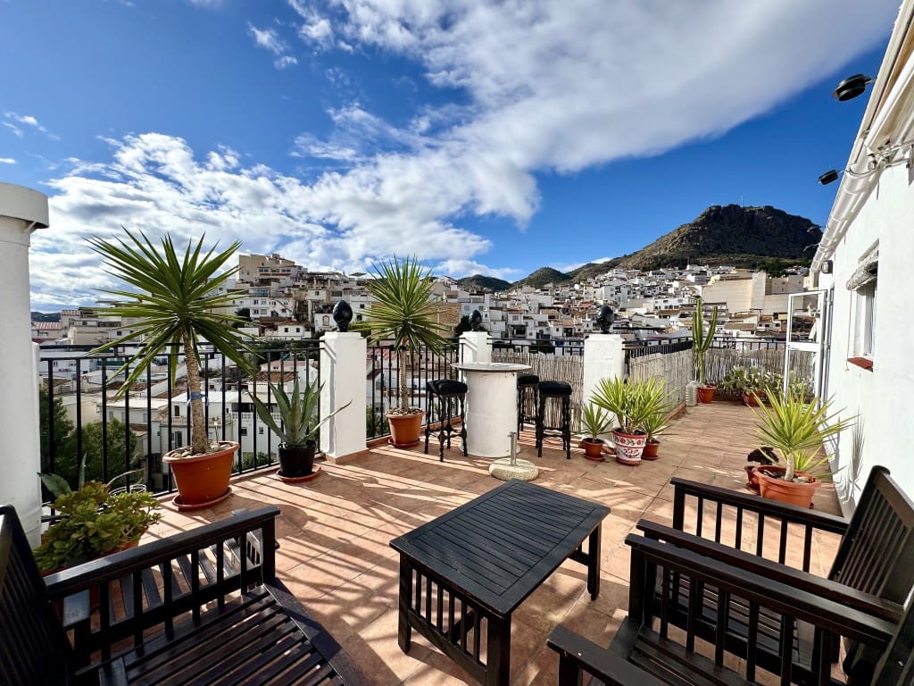 3 makuuhuone Huoneisto myytävänä paikassa Alora - 235 000 € (Ref: 9426858)