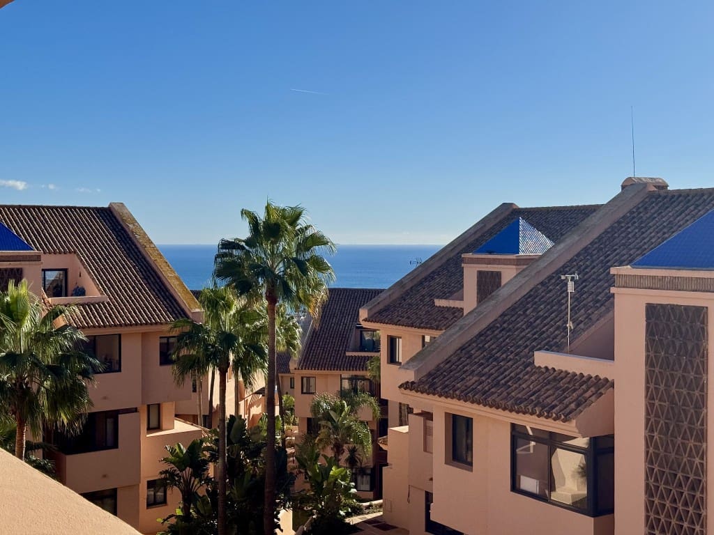 3 sovrum Takvåning till salu i Calahonda med pool garage - 495 000 € (Ref: 9439671)