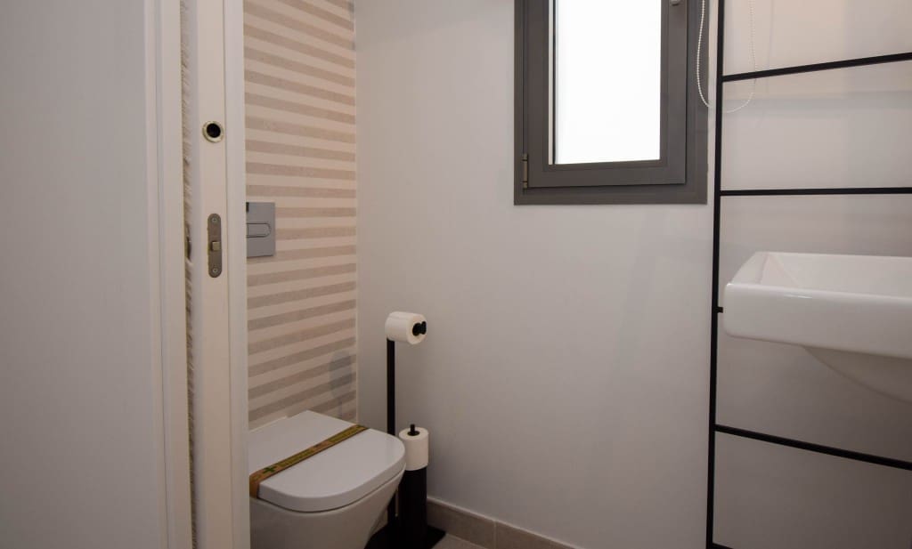 3 sovrum Semi-fristående Villa till salu i Mijas Costa med pool garage - 1 295 000 € (Ref: 9471112)