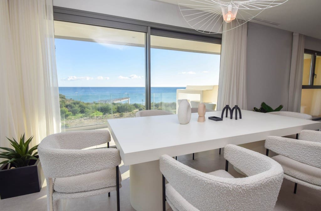 3 sovrum Semi-fristående Villa till salu i Mijas Costa med pool garage - 1 295 000 € (Ref: 9471112)