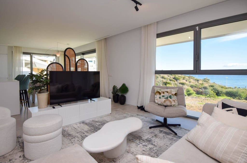 3 sovrum Semi-fristående Villa till salu i Mijas Costa med pool garage - 1 295 000 € (Ref: 9471112)