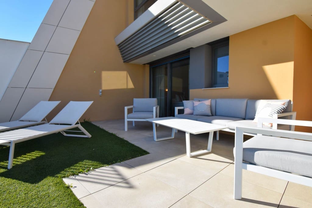 3 sovrum Semi-fristående Villa till salu i Mijas Costa med pool garage - 1 295 000 € (Ref: 9471112)