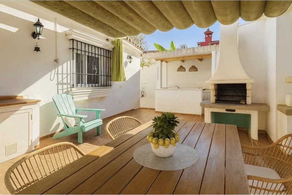 3 bedroom Villa for sale in Fuengirola with pool garage - € 599,990 (Ref: 9585335)