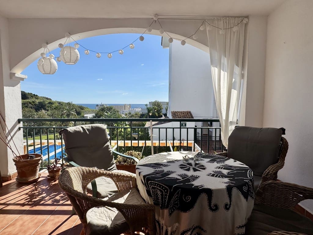 1 soveværelse Lejlighed til salg i Torrequebrada med swimmingpool garage - € 275.000 (Ref: 9610788)