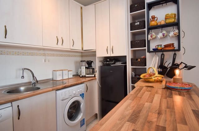 1 makuuhuone Huoneisto myytävänä paikassa Torrequebrada, Benalmádena mukana uima-altaan 
autotalli - 275 000 € (Ref: 9610788)