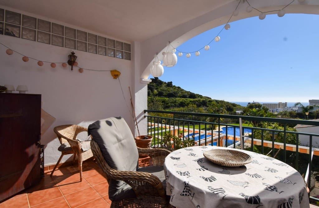 1 bedroom Apartment for sale in Torrequebrada with pool garage - € 275,000 (Ref: 9610788)