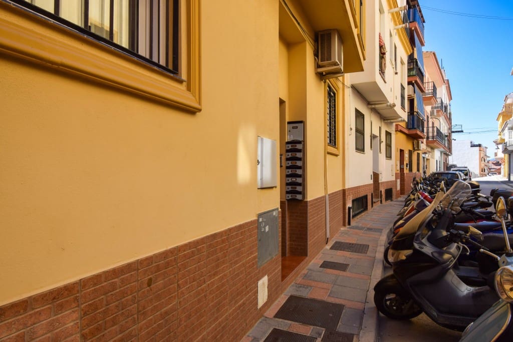 1 bedroom Apartment for sale in Mijas Costa - € 216,850 (Ref: 9627158)