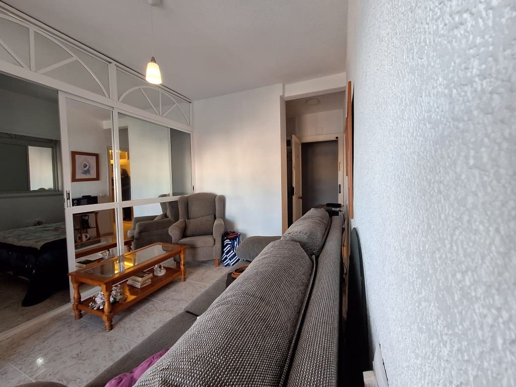 1 bedroom Studio for sale in Calahonda with pool - € 190,000 (Ref: 9735276)