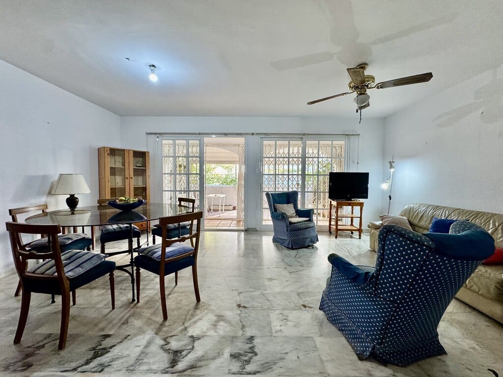 Pareado de 5 habitaciones en Fuengirola en venta con piscina - 490.000 € (Ref: 9738044)