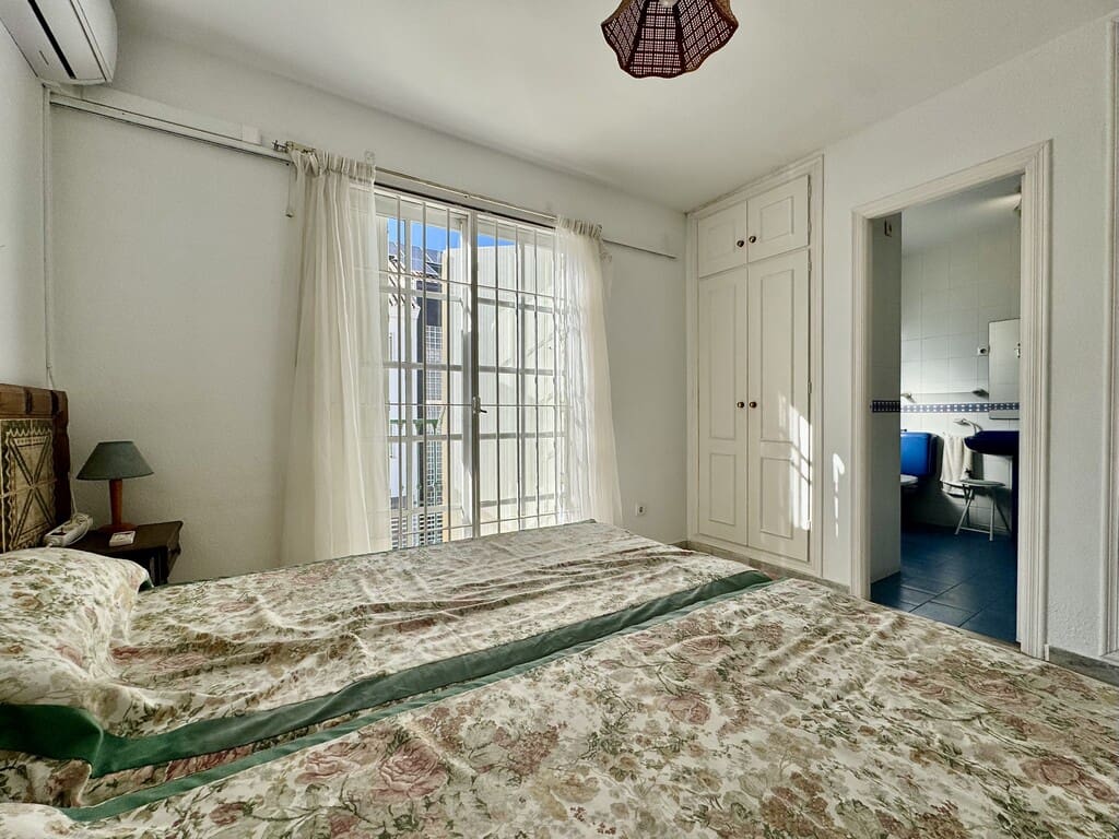 Pareado de 5 habitaciones en Fuengirola en venta con piscina - 490.000 € (Ref: 9738044)