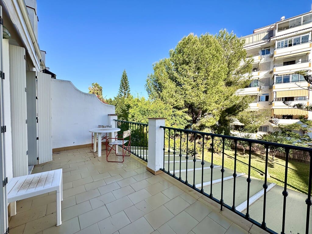 Pareado de 5 habitaciones en Fuengirola en venta con piscina - 490.000 € (Ref: 9738044)