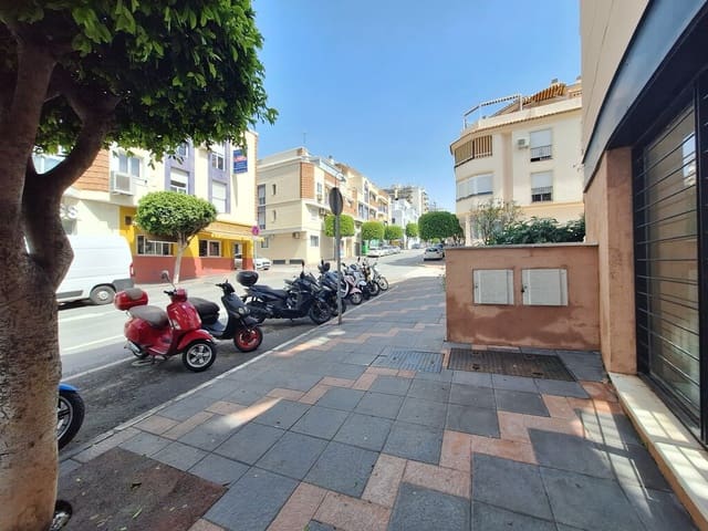 3 soveværelse Lejlighed til salg i Mijas Costa, Mijas med garage - € 269.000 (Ref: 9770343)