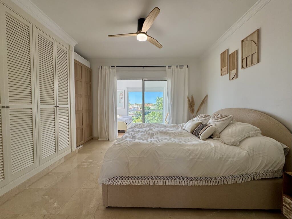 3 bedroom Villa for sale in Riviera del Sol with pool garage - € 1,280,000 (Ref: 9777757)