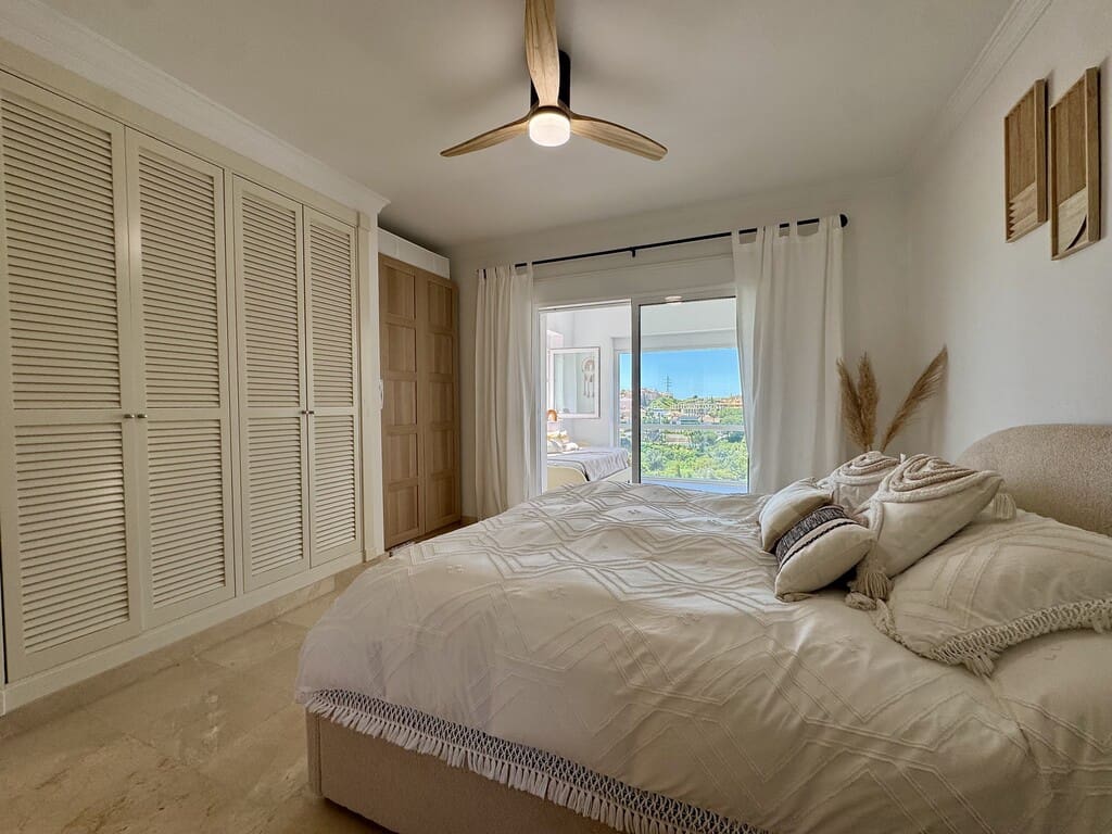 3 bedroom Villa for sale in Riviera del Sol with pool garage - € 1,280,000 (Ref: 9777757)